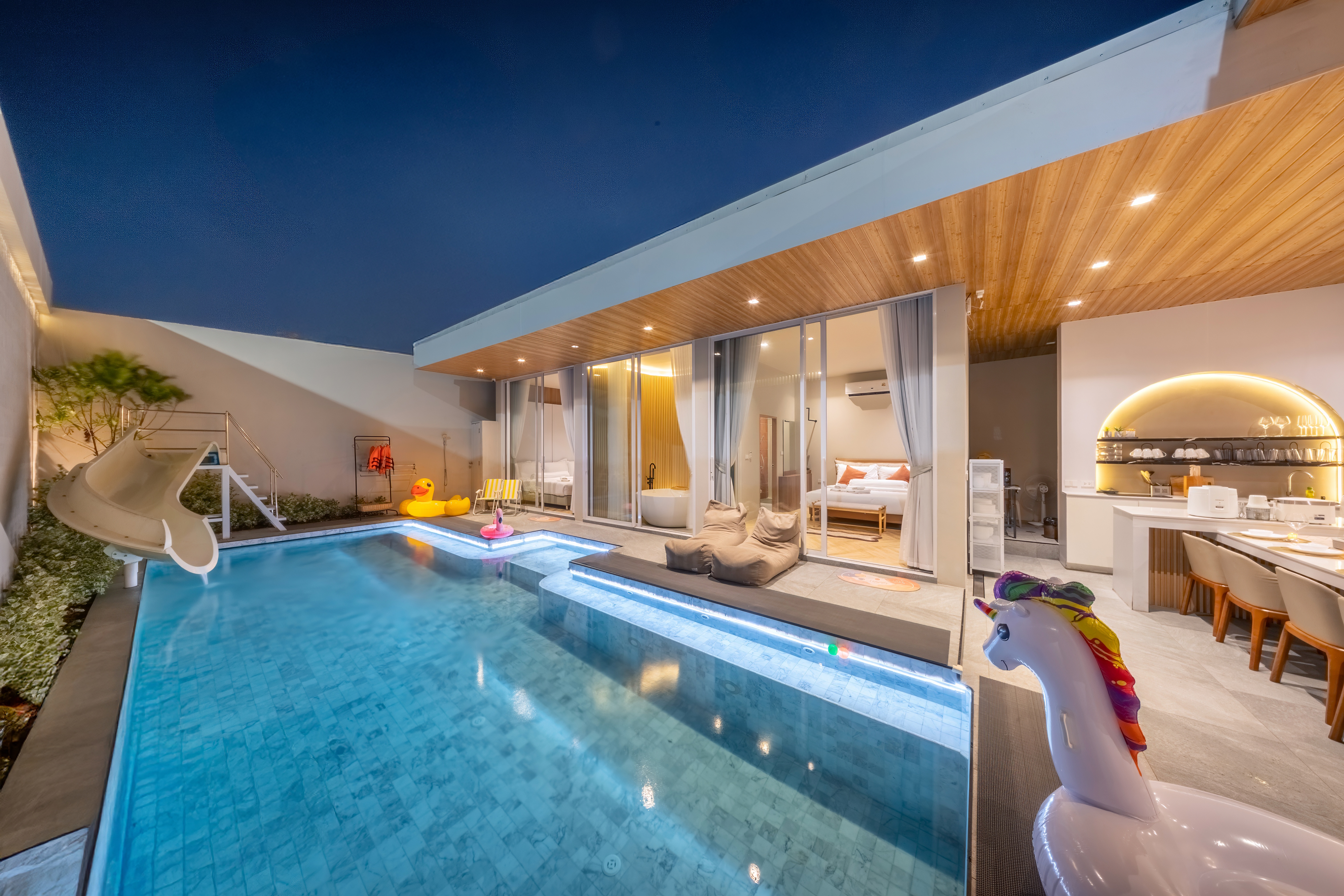 THE CURVE POOLVILLA BANGSAEN gallery 3