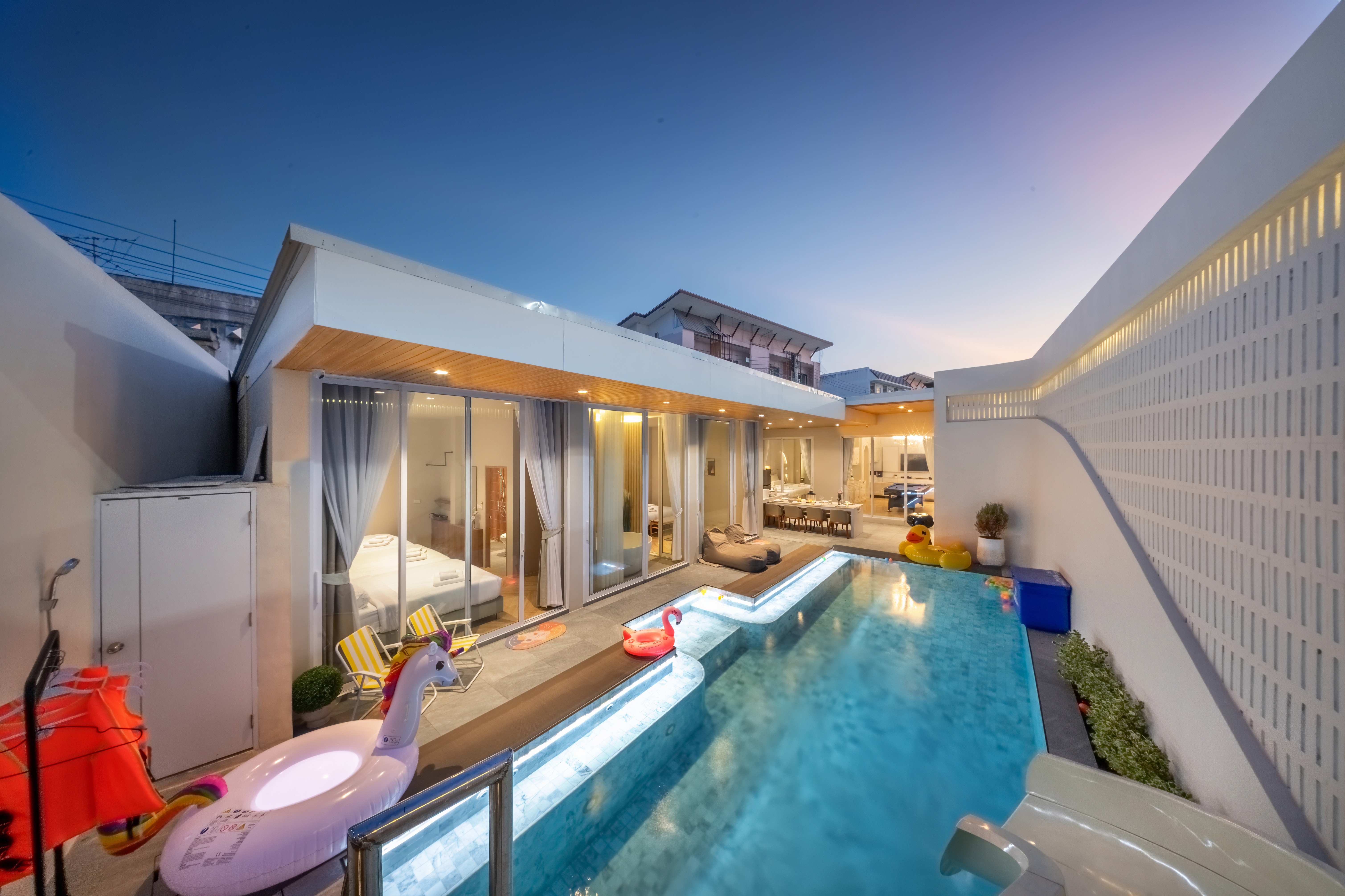 THE CURVE POOLVILLA BANGSAEN gallery 1